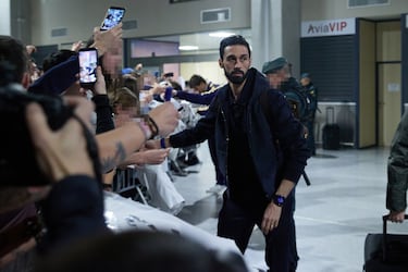 Arbeloa con los aficionados del Real Madrid.
