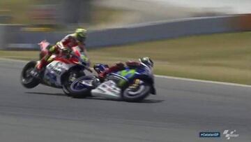 Golpe de Iannone a Lorenzo.