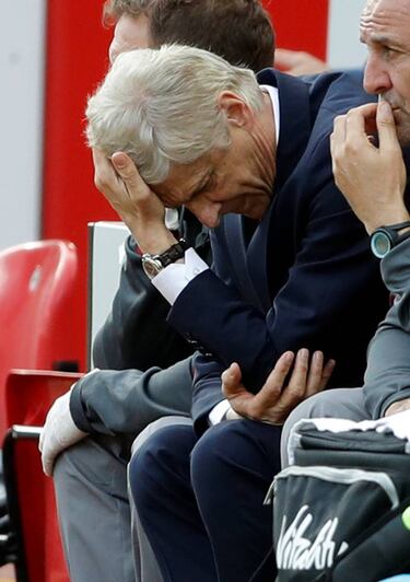 Arsene Wenger admits he nearly left Arsenal for "personal reasons" before signing new deal
