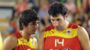 Álex Mumbrú junto a Ricky Rubio