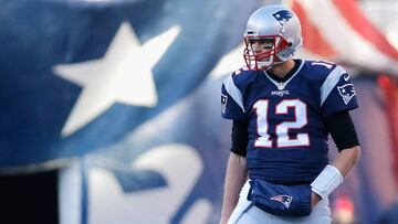 FOXBORO, MA - DECEMBER 04: Tom Brady #12 of the New England Patriots looks on during the first half against the Los Angeles Rams at Gillette Stadium on December 4, 2016 in Foxboro, Massachusetts.   Jim Rogash/Getty Images/AFP
 == FOR NEWSPAPERS, INTERNET, TELCOS &amp; TELEVISION USE ONLY ==