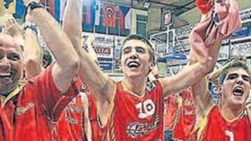 <b>CONSUELO DE PLATA. </b>La alegría al meterse en la final no pudo completarse para España.