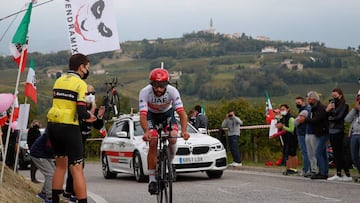 El ciclista colombiano Fernando Gaviria rueda durante la contrarreloj de Valdobbiadene en el Giro de Italia.