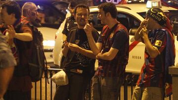 Concentración en las oficinas del club para protestar por el adiós del Barça a Messi