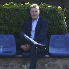 Peláez confirma continuidad de Pedro Caixinha en Cruz Azul