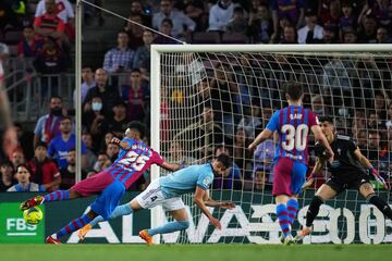 Aubameyang puso el 2-0 en el marcador.