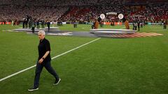 AS Roma's Portuguese coach Jose Mourinho leaves the pitch at the end of the UEFA Europa League final football match between Sevilla FC and AS Roma at the Puskas Arena in Budapest on May 31, 2023. (Photo by Odd ANDERSEN / AFP)