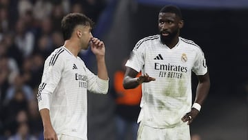 Asencio y Rüdiger, en un partido del Madrid.