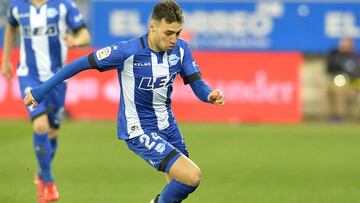 Munir, jugador del Alavés, durante un partido frente al Levante.