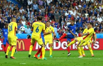 2-1. Dimitri Payet marcó el gol de la victoria para 'Les bleus'.