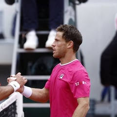 Djokovic gana a Schwartzman a toda máquina