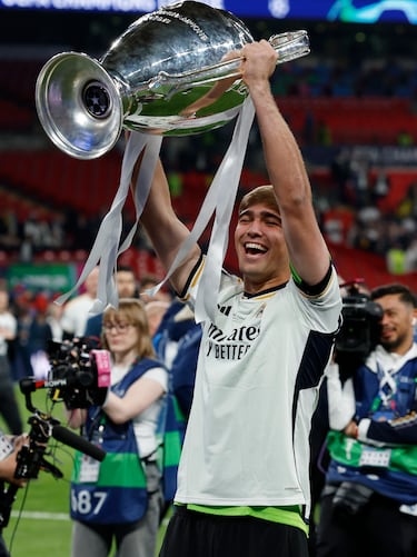 Quin es Fran Gonzlez, el desconocido portero del Real Madrid que se col en la foto de campeones