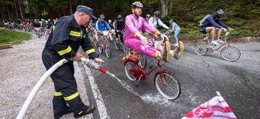 Una carrera de bicicletas Rog Pony en Eslovenia