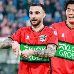 El Racing se interesa en la polivalencia de Rober González