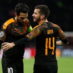 Parejo recibió un 'mecherazo' y Gayà frenó al capitán