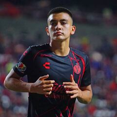 Gilberto Mora en modo leyenda vean qué crack le pidió la playera tras el Xolos vs Galaxy