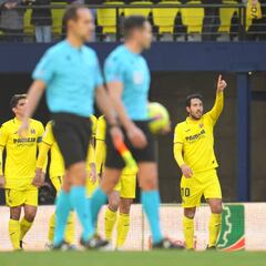 Parejo derriba un muro con la ayuda de Del Cerro