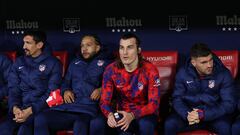 Soccer Football - LaLiga - Atletico Madrid v RCD Mallorca - Metropolitano, Madrid, Spain - November 25, 2023 Atletico Madrid's Caglar Soyuncu is pictured on the substitutes bench REUTERS/Isabel Infantes