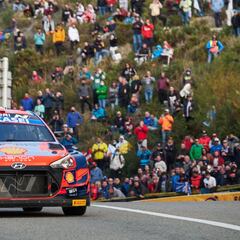 Dani Sordo se mantiene en la pelea por el triunfo