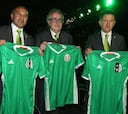 Juan Carlos Osorio presenta la nueva camiseta del ‘Tri’