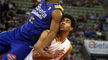 <b>ESTUDIANTES 83 - GRANADA 73</b>.