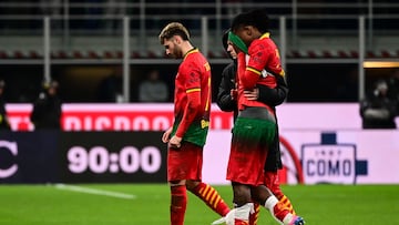 AC Milan's Mexican forward #07 Santiago Gimenez and AC Milan's Portuguese forward #10 Rafael Leao (R) react after they lost the Italian Serie A football match between AC Milan and S.S Lazio at San Siro stadium in Milan, on March 2, 2025. (Photo by Piero CRUCIATTI / AFP)