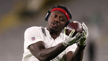 Former Eagles center Jason Kelce says WR A.J. Brown’s frustrations are normal team dynamics, not signs of an Eagles locker-room crisis.