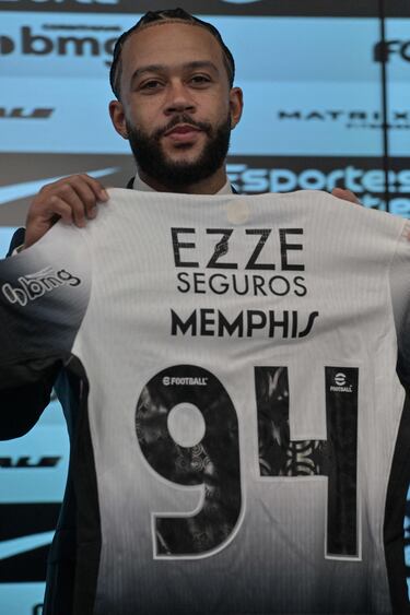 Neymar, eufórico con Memphis