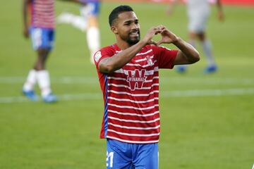 Yangel Herrera celebra un gol con el Granada.