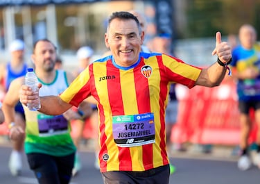 Más de 36.000 atletas populares participan en ela 45ª edición del maratón.