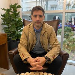 “Con mucha calidad, pero sin hambre...”: ex ayudante de Lasarte habló de Vidal, de supuestas indisciplinas y del recambio