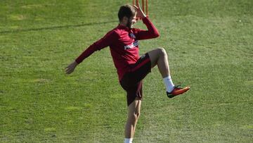 Saúl Ñíguez durante un entrenamiento.