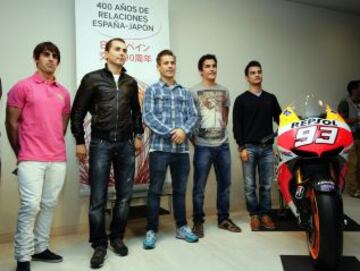 De izquierda a derecha: Julián Simón, Jorge Lorenzo, Álvaro Bautista, Marc Márquez y Dani Pedrosa.