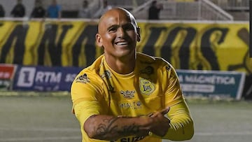 Suazo rompe una marca que parecía imposible: derribó a una leyenda del fútbol chileno