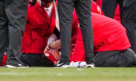Drama total en los Chiefs: sin playoffs y con gravísima lesión de Mahomes