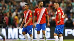 Football Soccer - Mexico v Costa Rica - World Cup 2018 Qualifiers - Azteca Stadium, Mexico City, Mexico - 24/3/17- Costa Rica&#039;s players react after losing to Mexico. REUTERS/Henry Romero