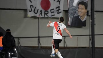 Argentina's River Plate Julian Alvarez celebrates after scoring against Peru's Alianza Lima during their Copa Libertadores group stage football match, at the Monumental stadium in Buenos Aires, on May 25, 2022. (Photo by Juan Mabromata / AFP) (Photo by JUAN MABROMATA/AFP via Getty Images)