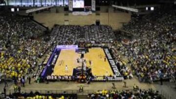 <b>PRECEDENTE. </b>La afición del Madrid fue superada por la del Maccabi en la semifinal en la Final Four 2011 de la Euroliga que se jugó en el Palau Sant Jordi, sede de la Copa.