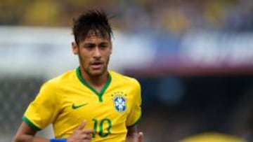 Imagend e Neymar ante Serbia.