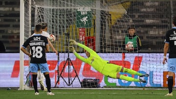 Johnny Herrera reaccionó a la nota de As sobre los penales a favor de Colo Colo: dará que hablar