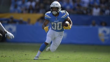 El RB consigue su primer acuerdo de seis d&iacute;gitos en su carrera, pues arrib&oacute; a la NFL como agente libre sin ser seleccionado en el Draft, por 5,500 d&oacute;lares.