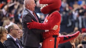 Larry Tanenbaum y Stephen Pagliuca, dueños de Raptors y Celtics se unieron para buscar comprar al Chelsea.