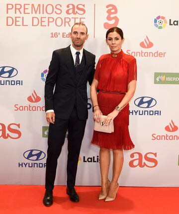 Alejandro Valverde y su mujer Natalia Mateo en la alfombra roja de los Premios AS 2022