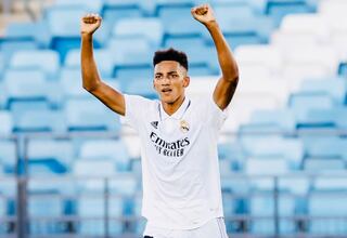 ¡Pero qué locura! La asistencia desde 80 metros que terminó en un golazo