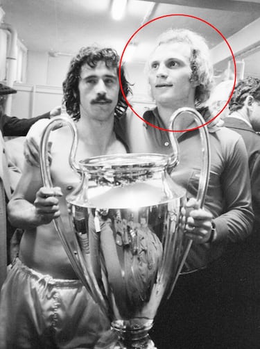 Uno de los más grandes de la historia del Bayern y de Alemania Federal. Con un papel vital en los sistemas de ambos campeones. En el Mundial rindió a un gran nivel y fue un fijo en todos los partidos. Le hizo un doblete antológico al Atlético en el replay de la final de Copa de Europa. 