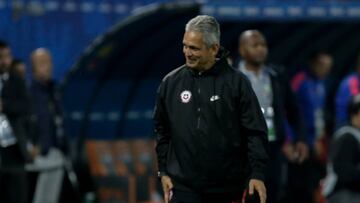 Reinaldo Rueda, DT de Chile, destacó las virtudes de la Selección Colombia.