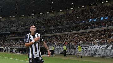 AMDEP1949. BELO HORIZONTE (BRASIL), 01/03/2023.- Paulinho de Mineiro celebra un gol hoy, en un partido de la Copa Libertadores entre Atlético Mineiro y Carabobo en el estadio Mineirao en Belo Horizonte (Brasil). EFE/ Joao Guilherme Arenazio
