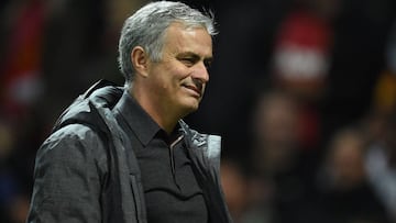 Manchester United's Portuguese manager Jose Mourinho gestures as he leaves after the UEFA Champions League Group A football match between Manchester United and Benfica at Old Trafford in Manchester, north west England on October 31, 2017.
Manchester United won the game 2-0. / AFP PHOTO / Oli SCARFF