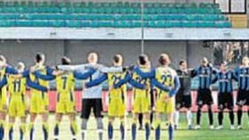 <b>A PUERTA CERRADA. </b>Chievo e Inter jugaron su encuentro sin aficionados en las gradas.