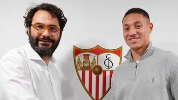 Mateo Mejía, con Víctor Orta.